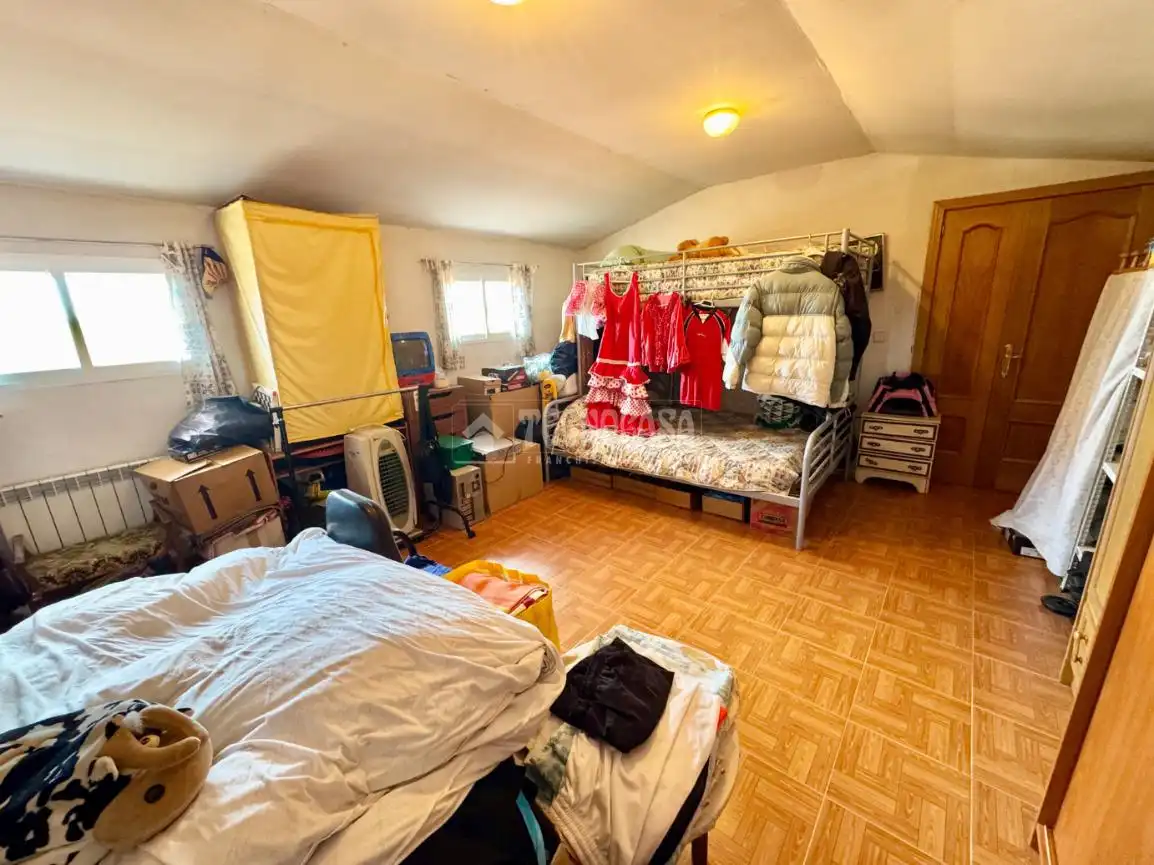 Schlafzimmer von Haus oder Chalet zum Verkauf in Valdeavero mit Heizung und Schwimmbad