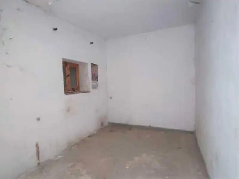 Casa adosada en venda en Baza