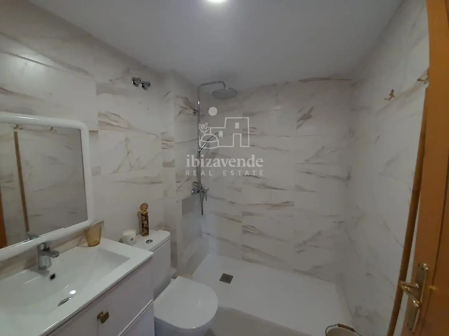 Baño de Piso en venta en Sant Josep de sa Talaia con Aire acondicionado, Calefacción y Terraza