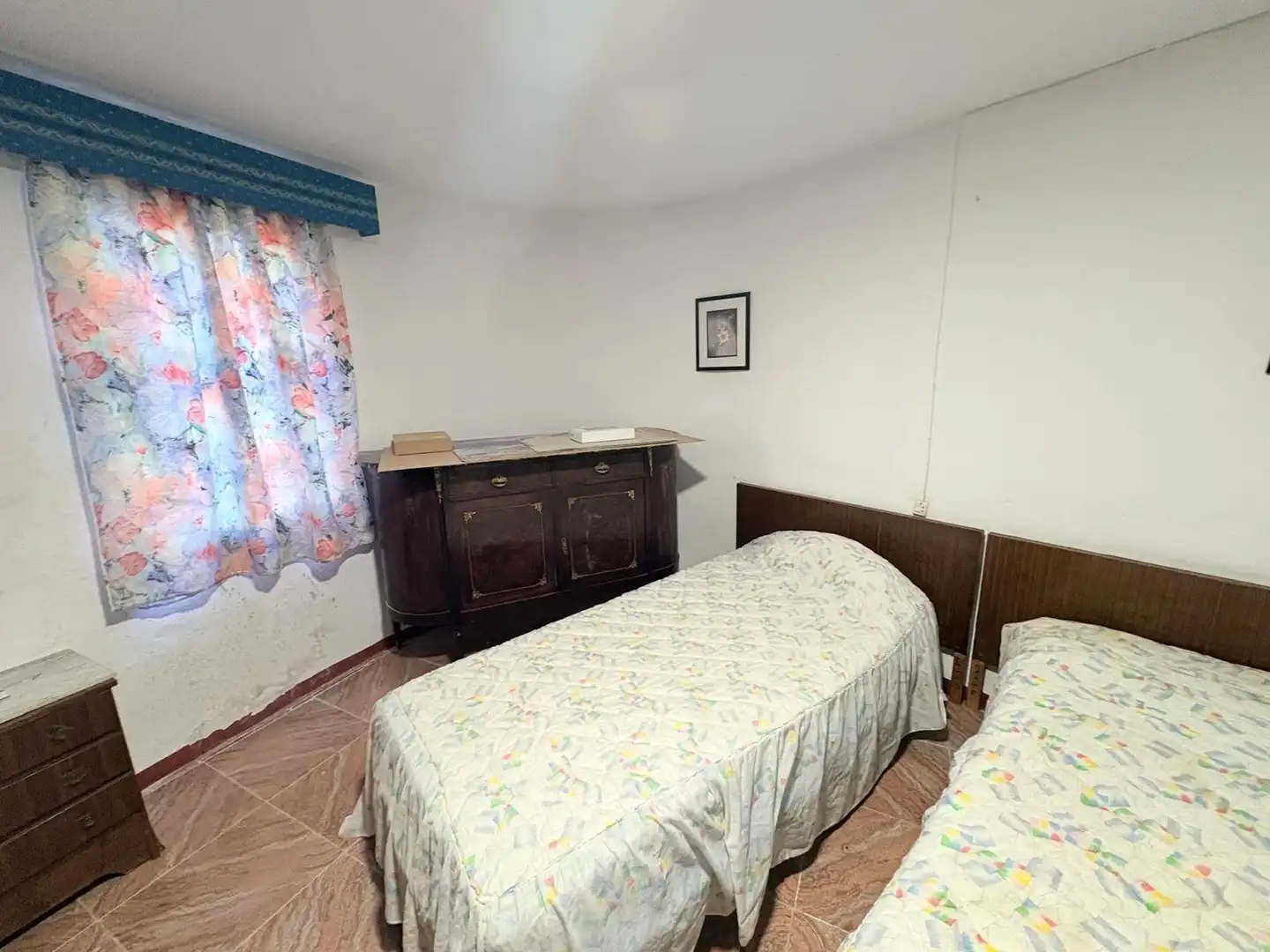 Dormitori de Casa o xalet en venda en Almansa amb Terrassa, Piscina i Moblat
