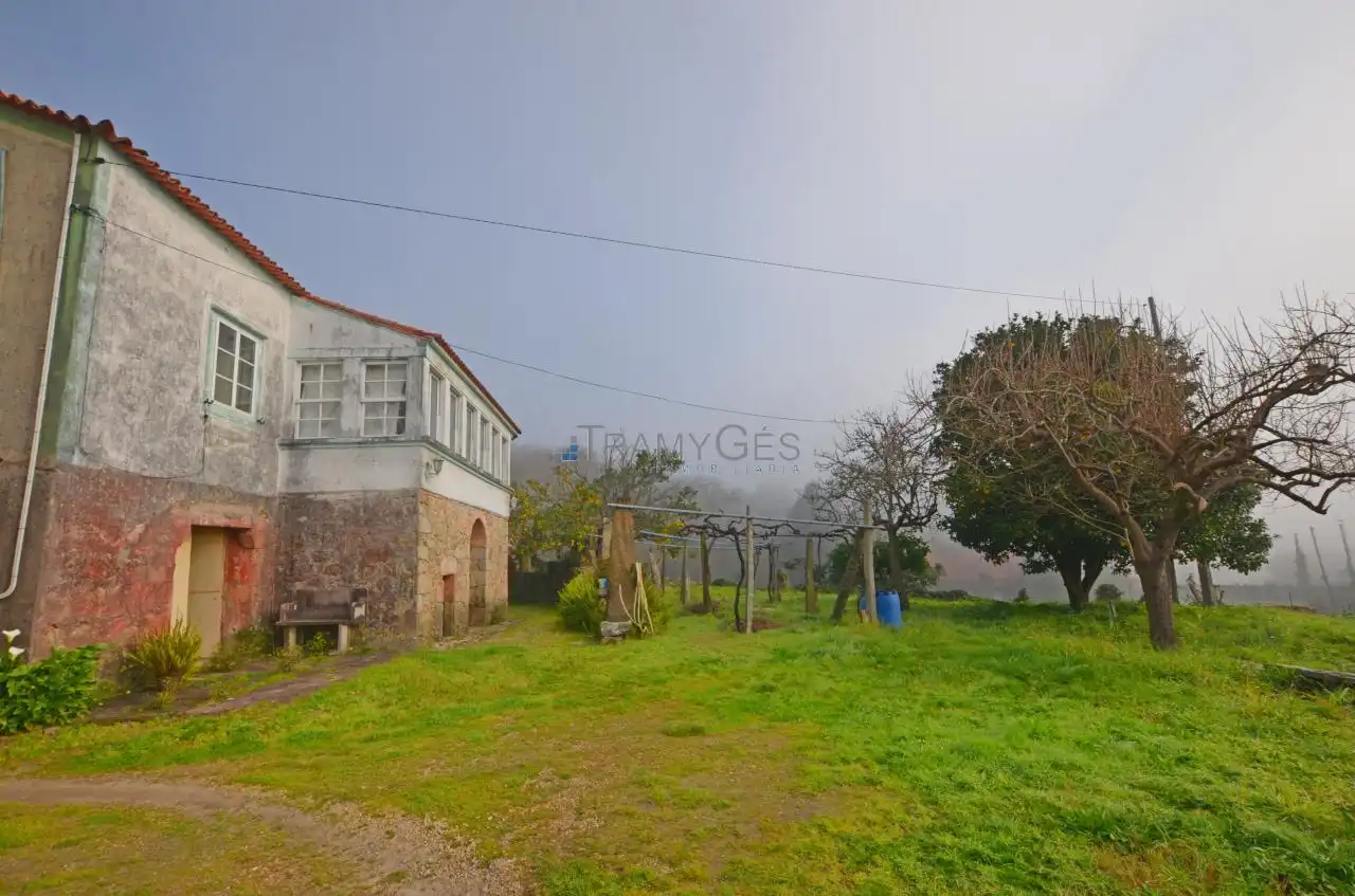 Casa o chalet en venta en O Rosal   con Calefacción, Jardín privado y Trastero