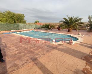 Piscina de Casa o xalet en venda en Borox amb Jardí privat, Terrassa i Traster