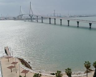Exterior view of Flat to rent in  Cádiz Capital  with Air Conditioner and Heating