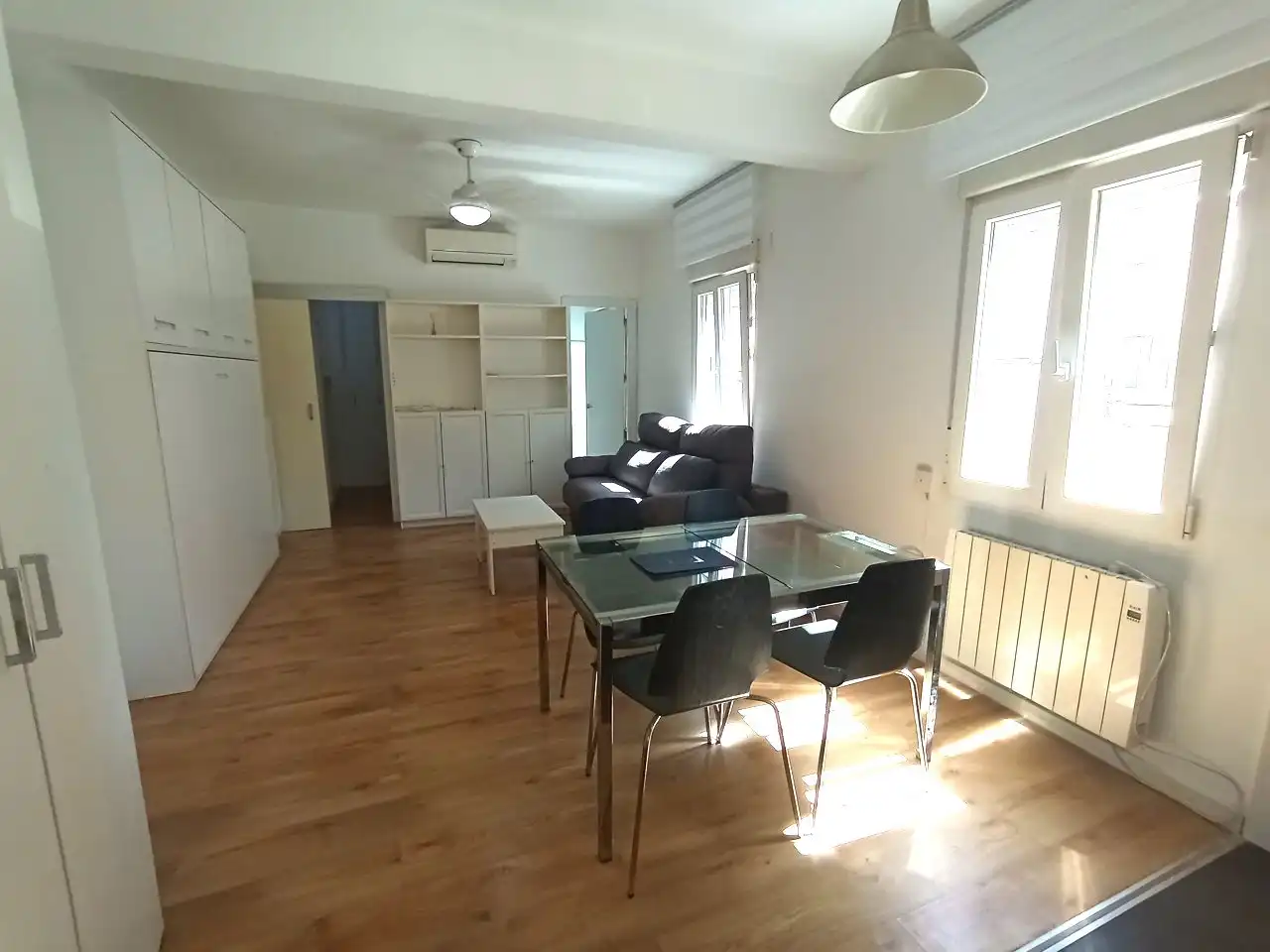 Sala de estar de Estudio de alquiler en Madrid con Aire acondicionado, Calefacción y Amueblado