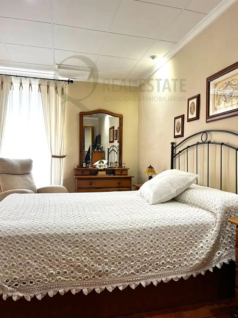 Bedroom of Houses for sale in Villena  with Heating, Private garden and Terrace
