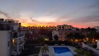 Vista exterior de Àtic en venda en Dénia amb Aire condicionat, Terrassa i Traster
