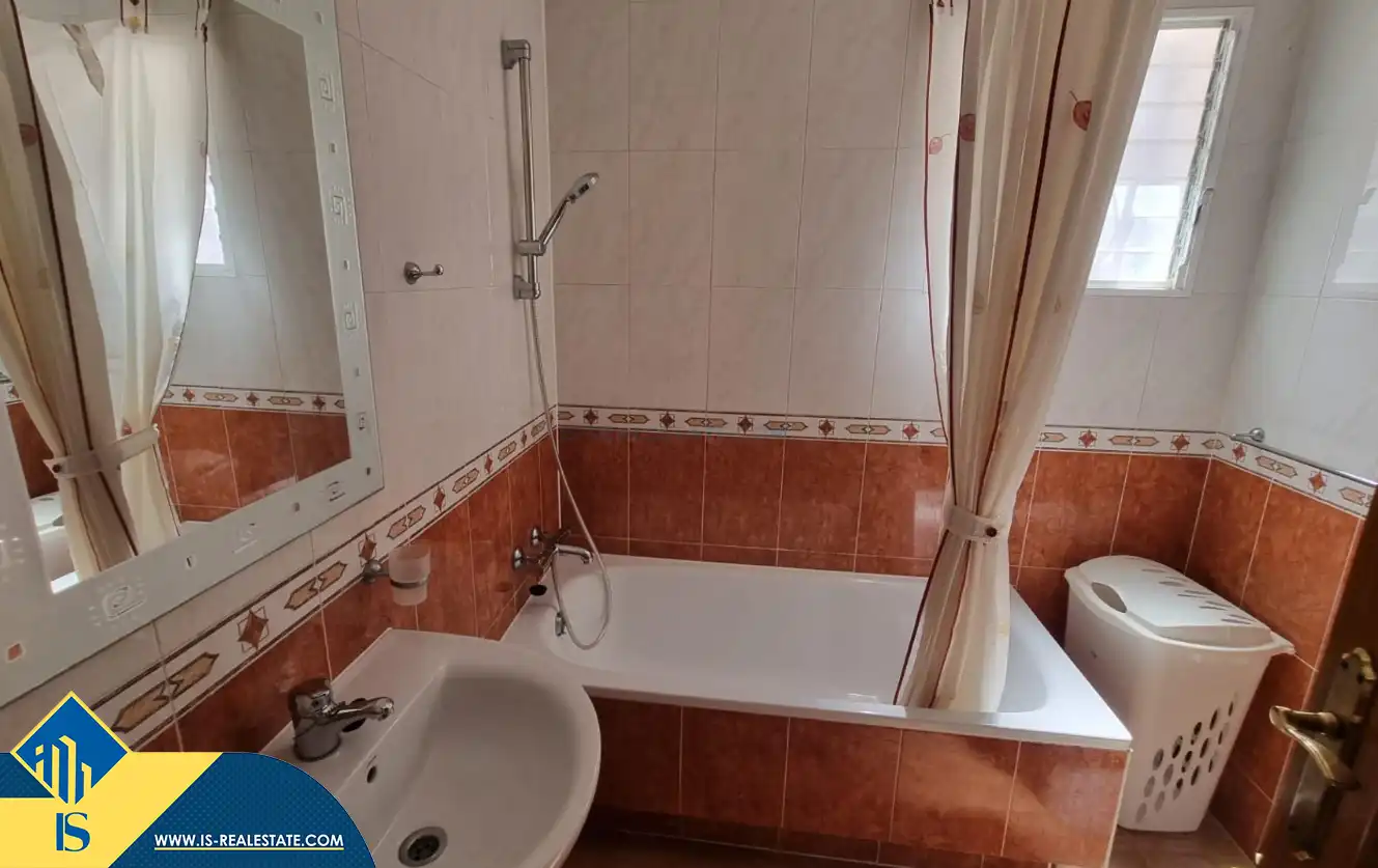 Baño de Casa adosada en venta en Guardamar del Segura con Aire acondicionado, Calefacción y Terraza