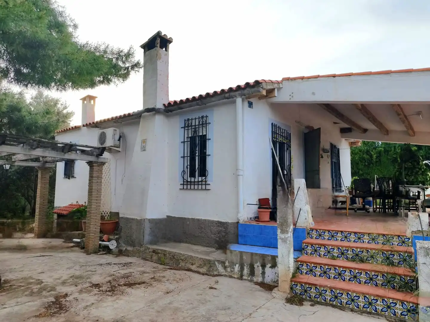 Detached house with pool for sale in Montserrat, imagen 2