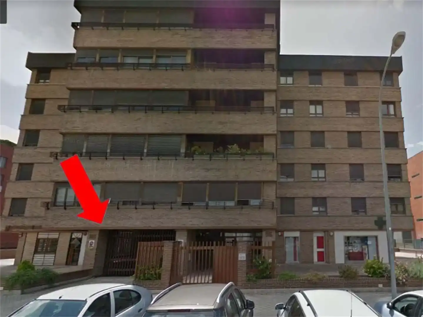 Außenansicht von Garage zur Miete in  Pamplona / Iruña