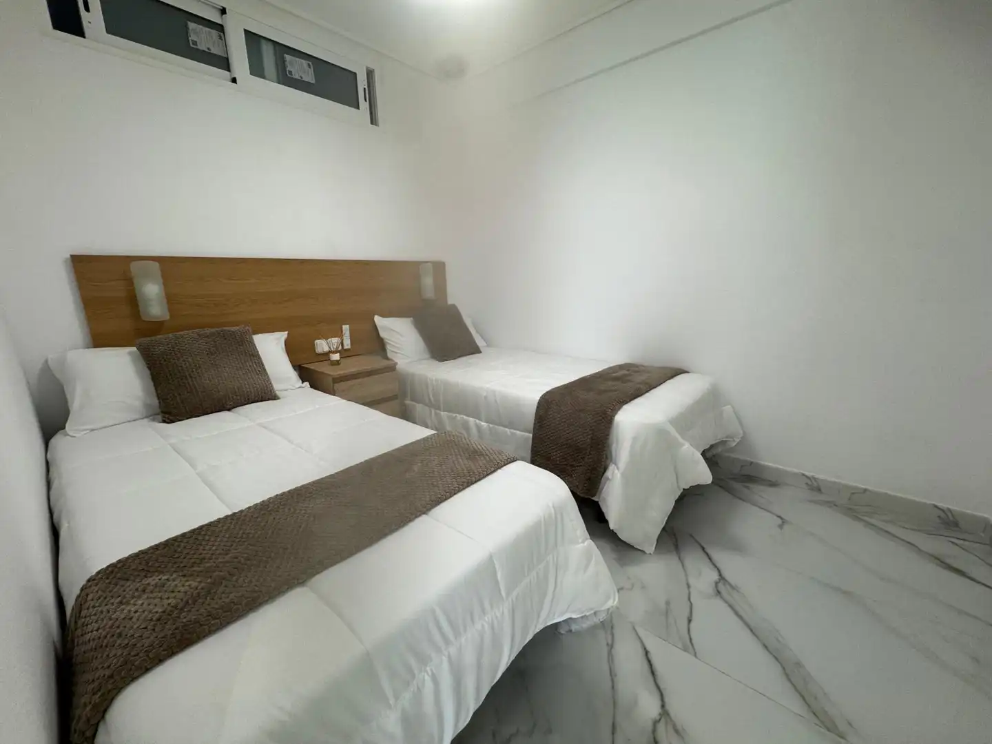 Dormitori de Pis en venda en Benidorm amb Aire condicionat, Moblat i Piscina comunitària