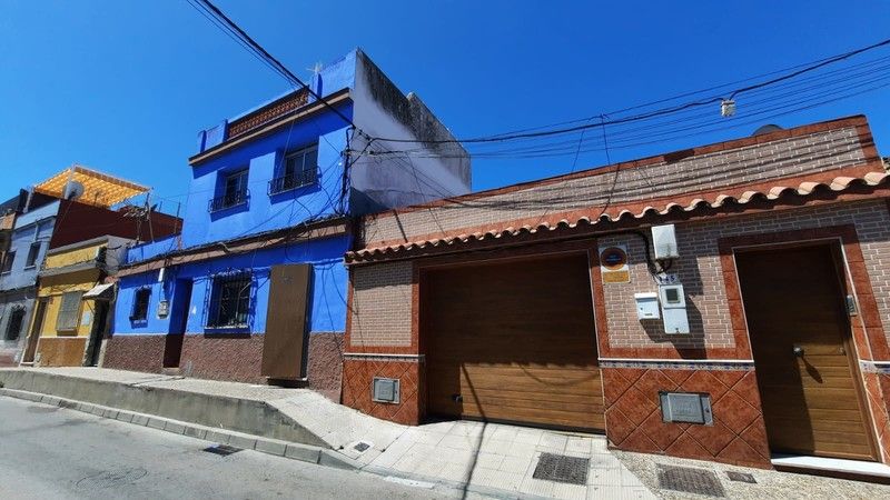 Exterior view of Single-family semi-detached for sale in La Línea de la Concepción