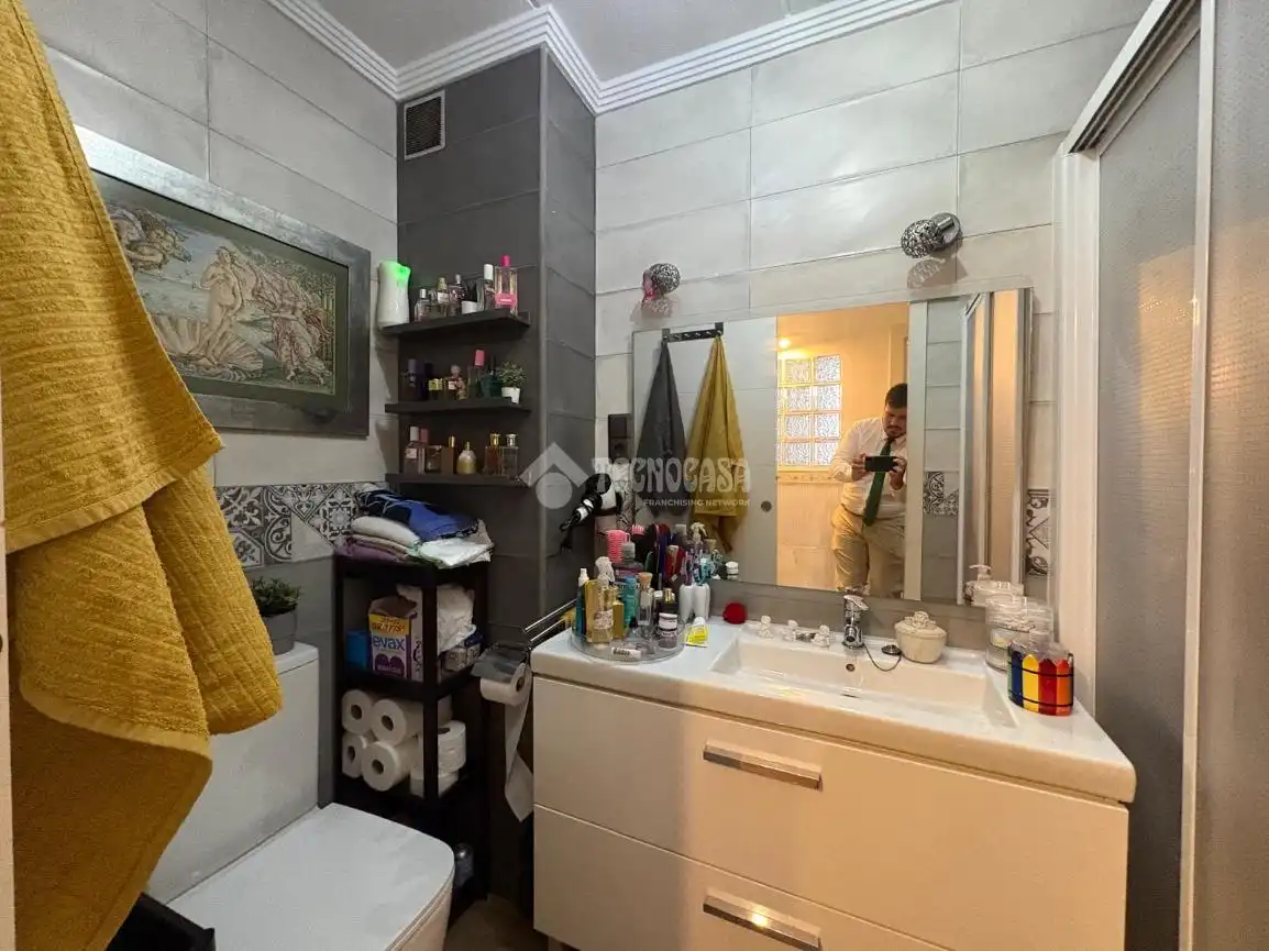 Bathroom of Flat for sale in Málaga  with Terrace