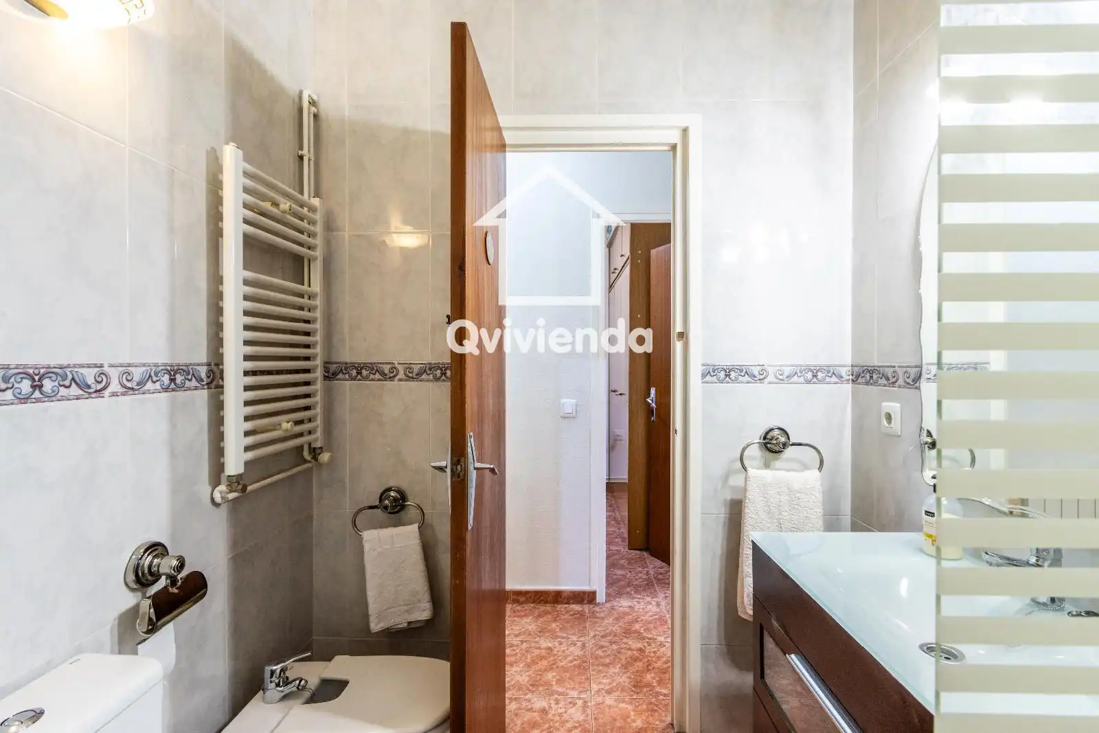 Bathroom of Flat for sale in Sabadell  with Air Conditioner, Heating and Terrace