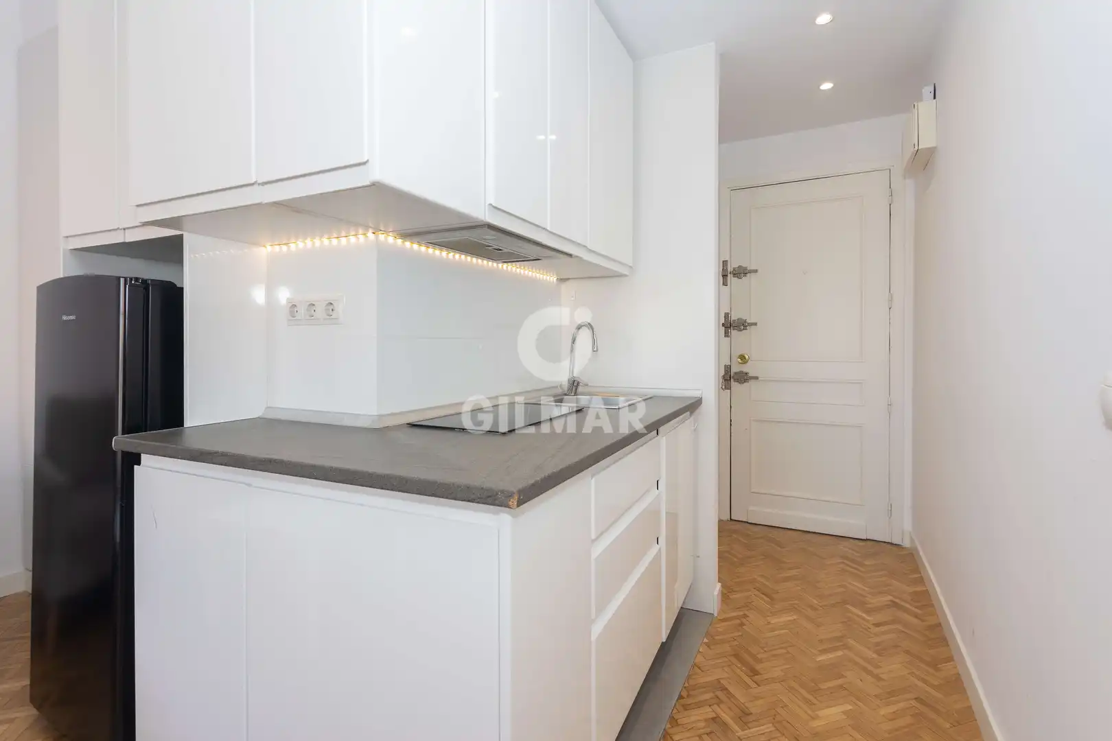 Cocina de Piso en venta en Madrid con Calefacción y Balcón