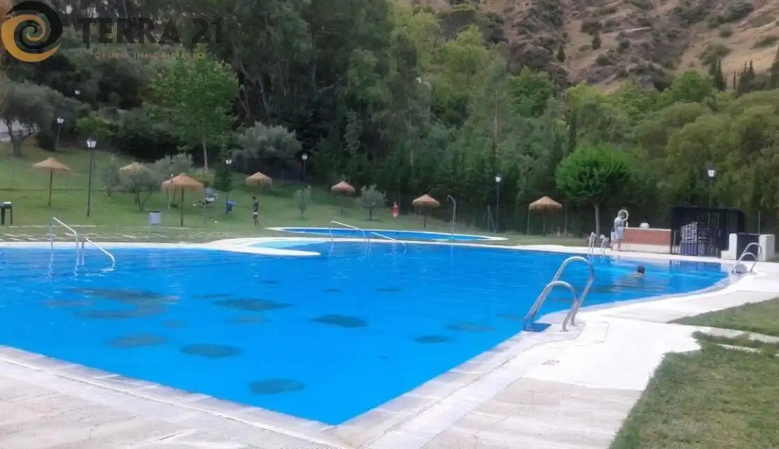 Piscina de Casa o chalet en venta en Jaén con Aire acondicionado, Calefacción y Jardín privado