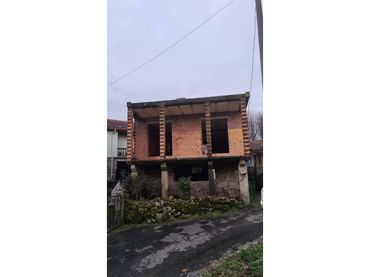 Casa amb jardí en venda a Vilamarín