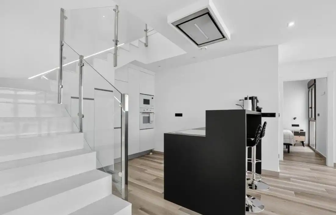 Chalet con piscina en venta en Los Balcones - Los Altos, imagen 9