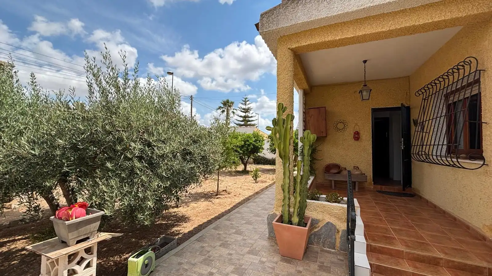 Terrassa de Casa o xalet en venda en Cartagena amb Jardí privat