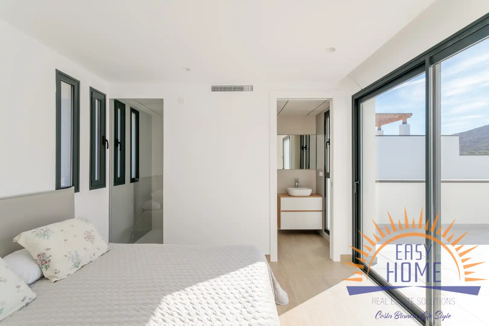 Bedroom of Houses for sale in Monforte del Cid  with Air Conditioner, Heating and Private garden
