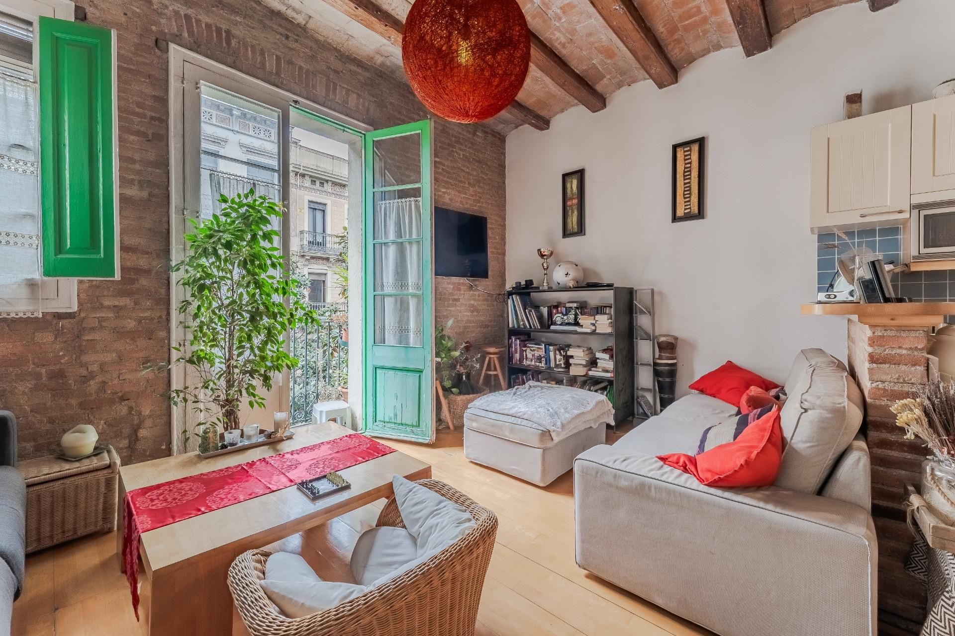 Flat for sale in  GRAN DE GRACIA, Vila de Gràcia