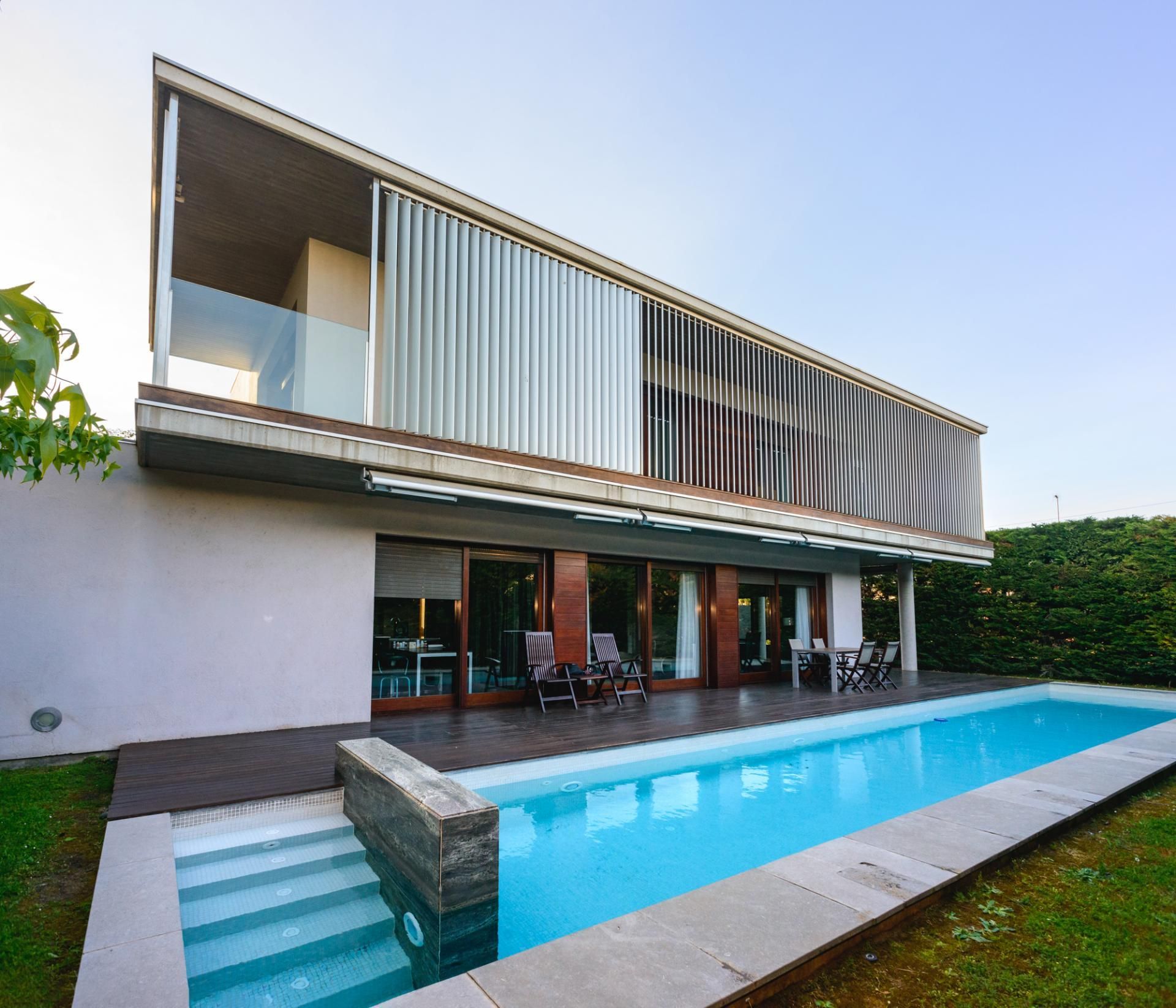 Exterior view of House or chalet for sale in Figueres  with Heating, Terrace and Swimming Pool