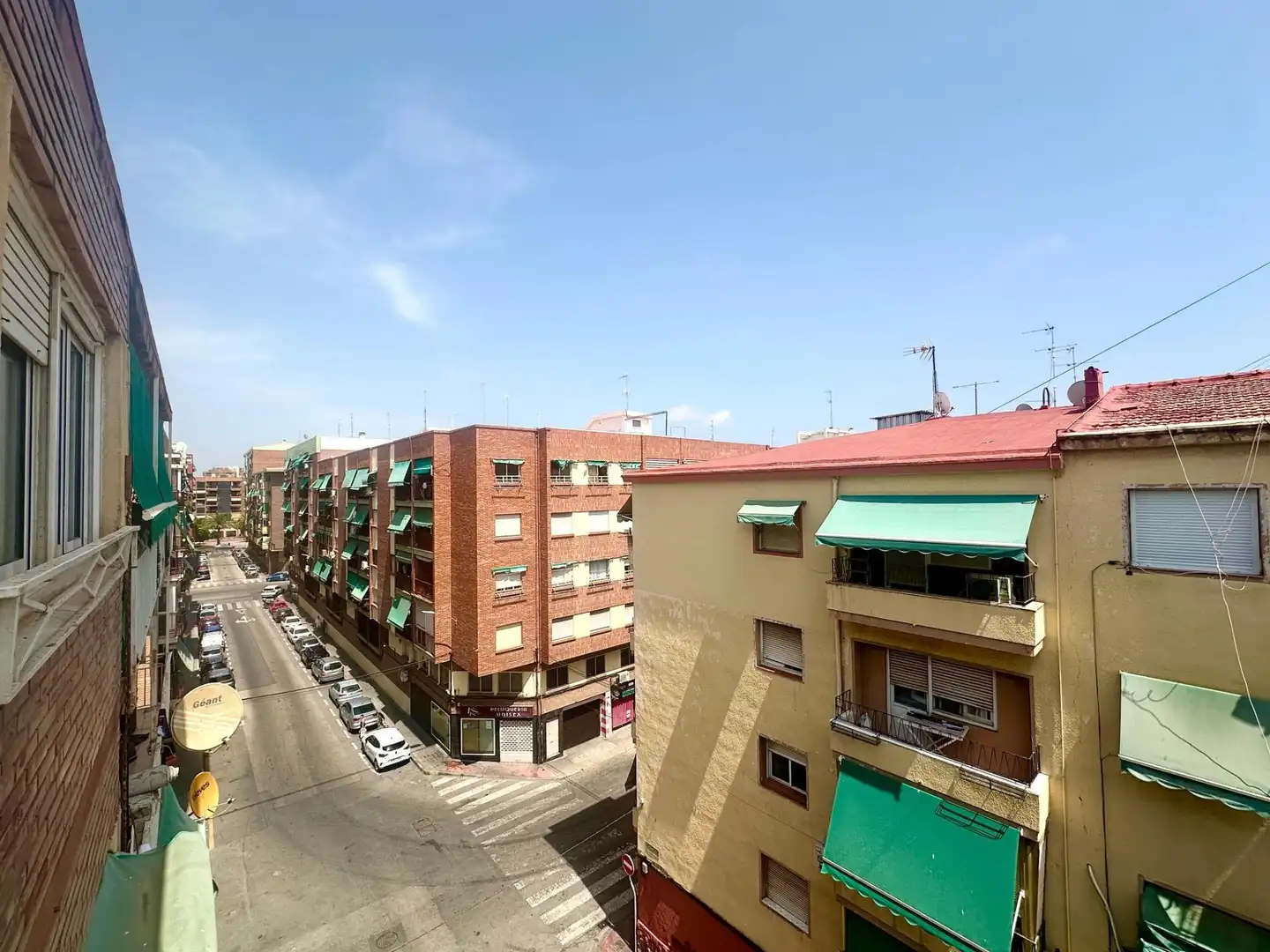 Vista exterior de Apartament en venda en Alicante / Alacant amb Terrassa, Moblat i Balcó