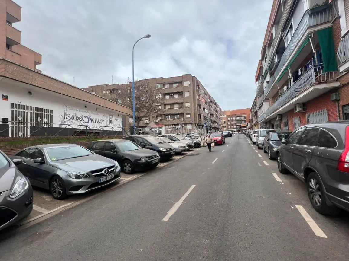 Vista exterior de Piso en venta en Leganés con Calefacción
