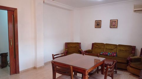 Foto 3 de Piso de alquiler en Barrio del Nervión, Sevilla Capital