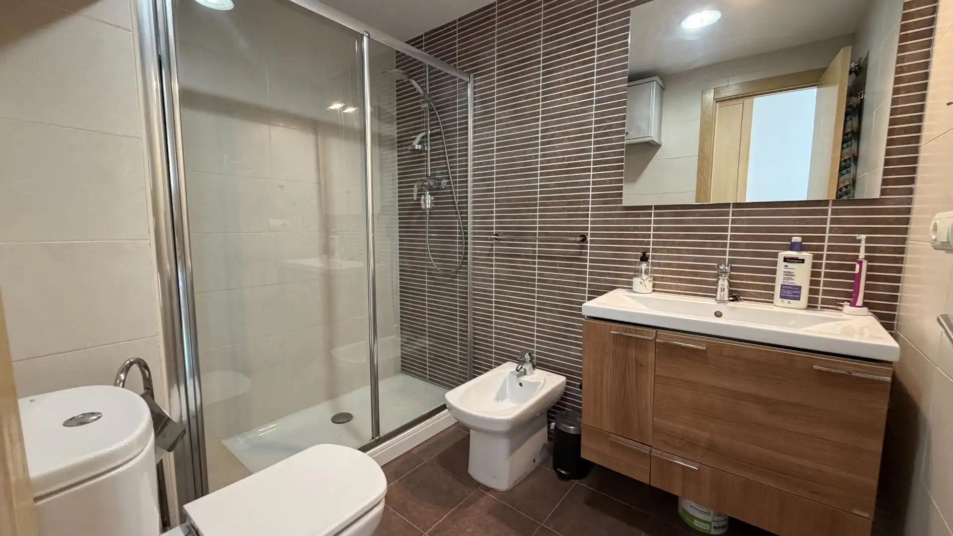Baño de Piso en venta en Valencia con Aire acondicionado, Calefacción y Parquet