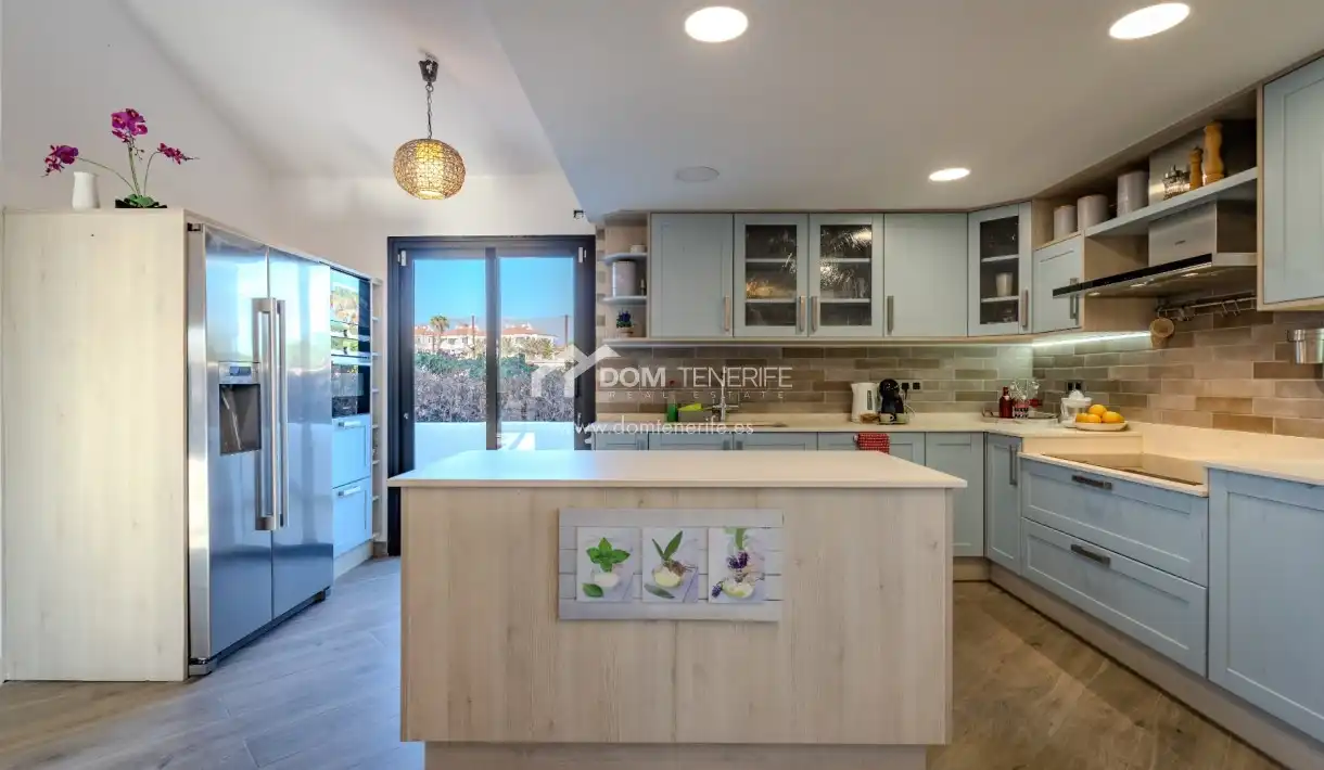 Cocina de Casa o chalet en venta en San Miguel de Abona con Jardín privado, Terraza y Trastero