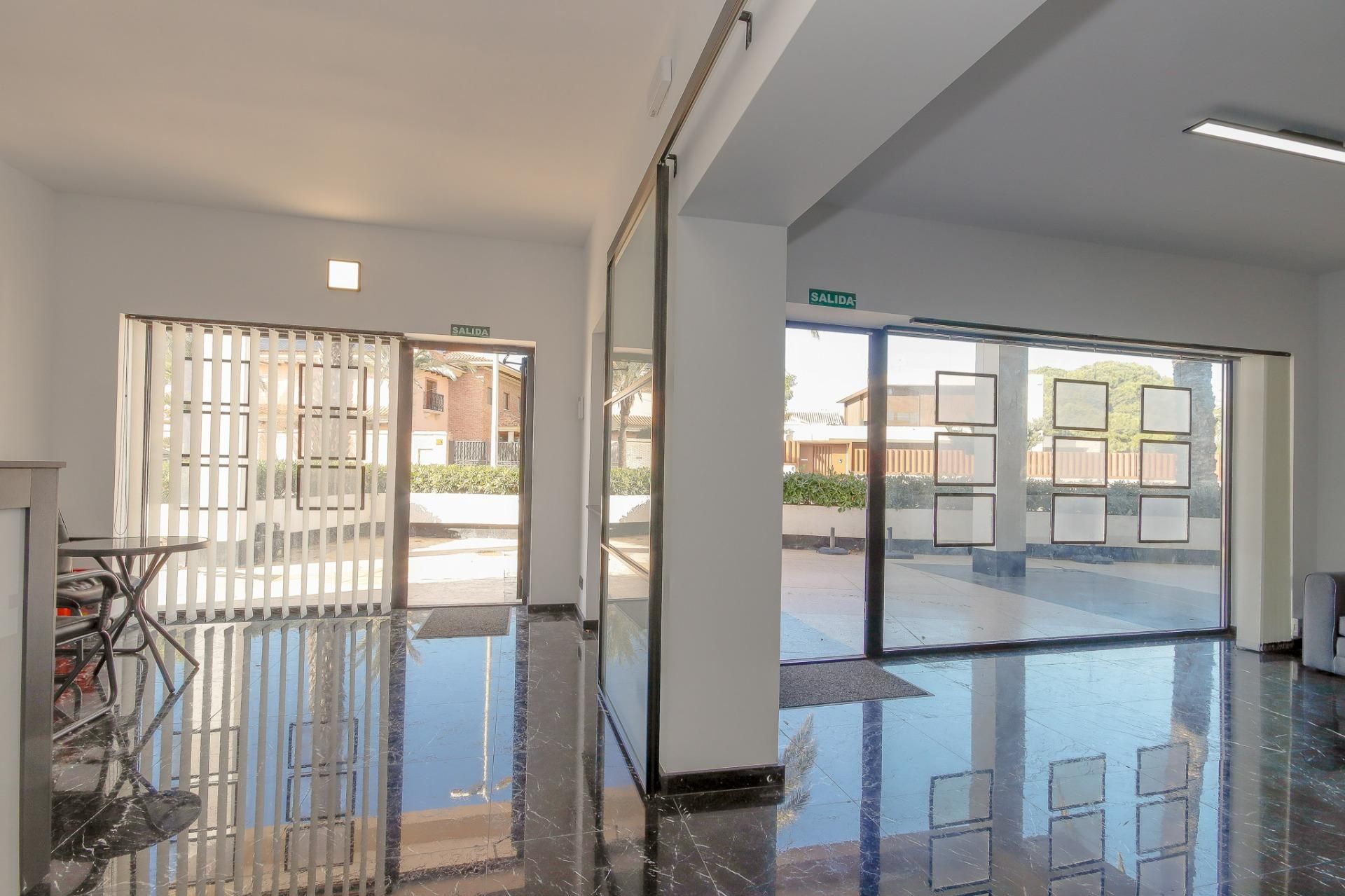 Premises to rent in Orihuela  with Air Conditioner