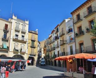 Vista exterior de Edifici en venda en Balaguer