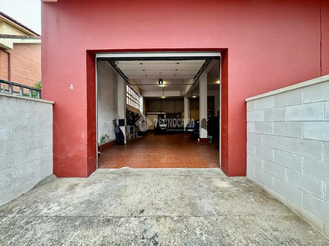 Casa o xalet en venda en El Astillero   amb Calefacció, Parquet i Terrassa