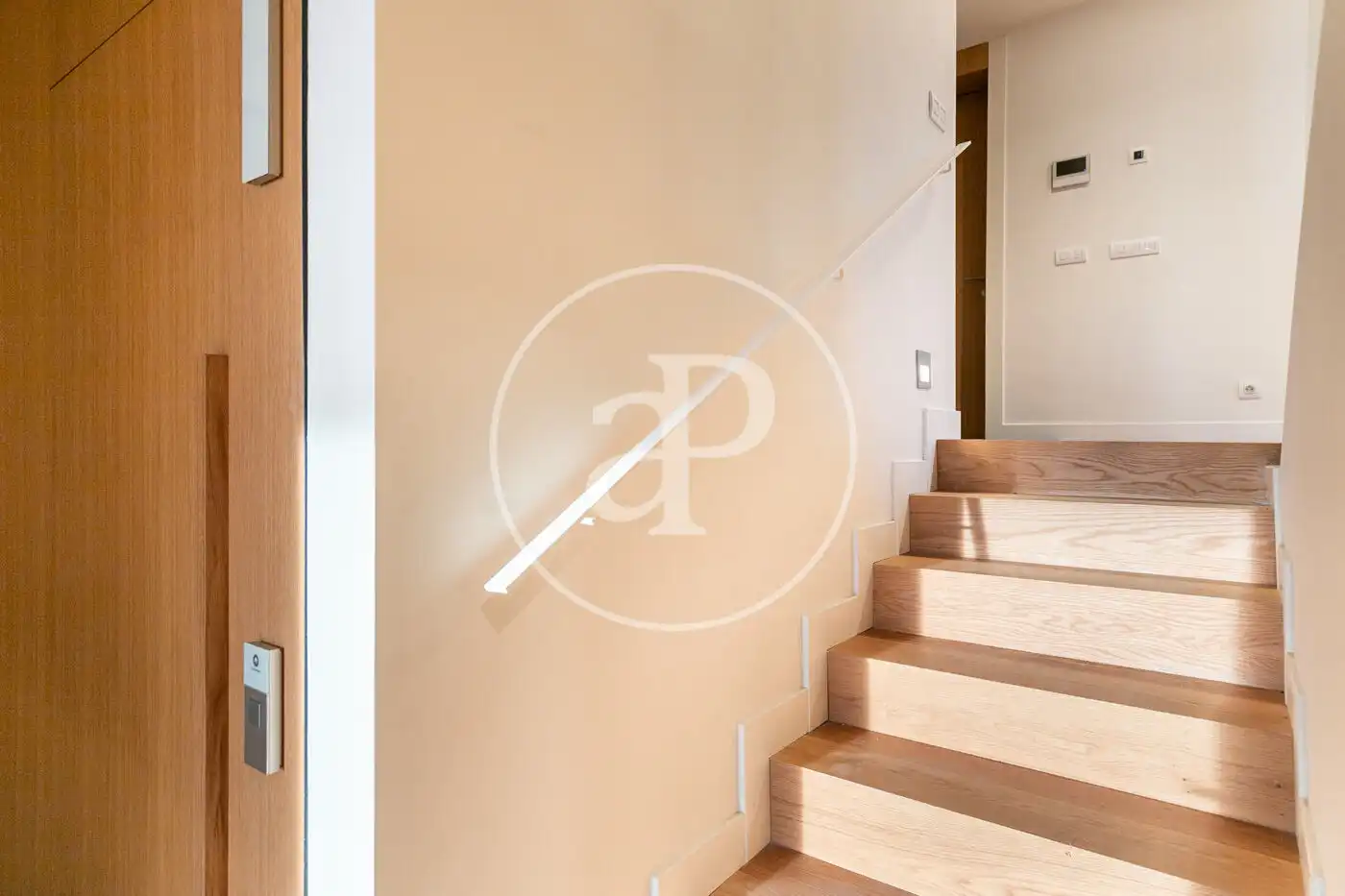 Flat for rent in Barcelona  with Air Conditioner, Heating and Private garden
