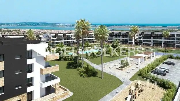 Vista exterior de Àtic en venda en Torrevieja amb Aire condicionat, Calefacció i Terrassa
