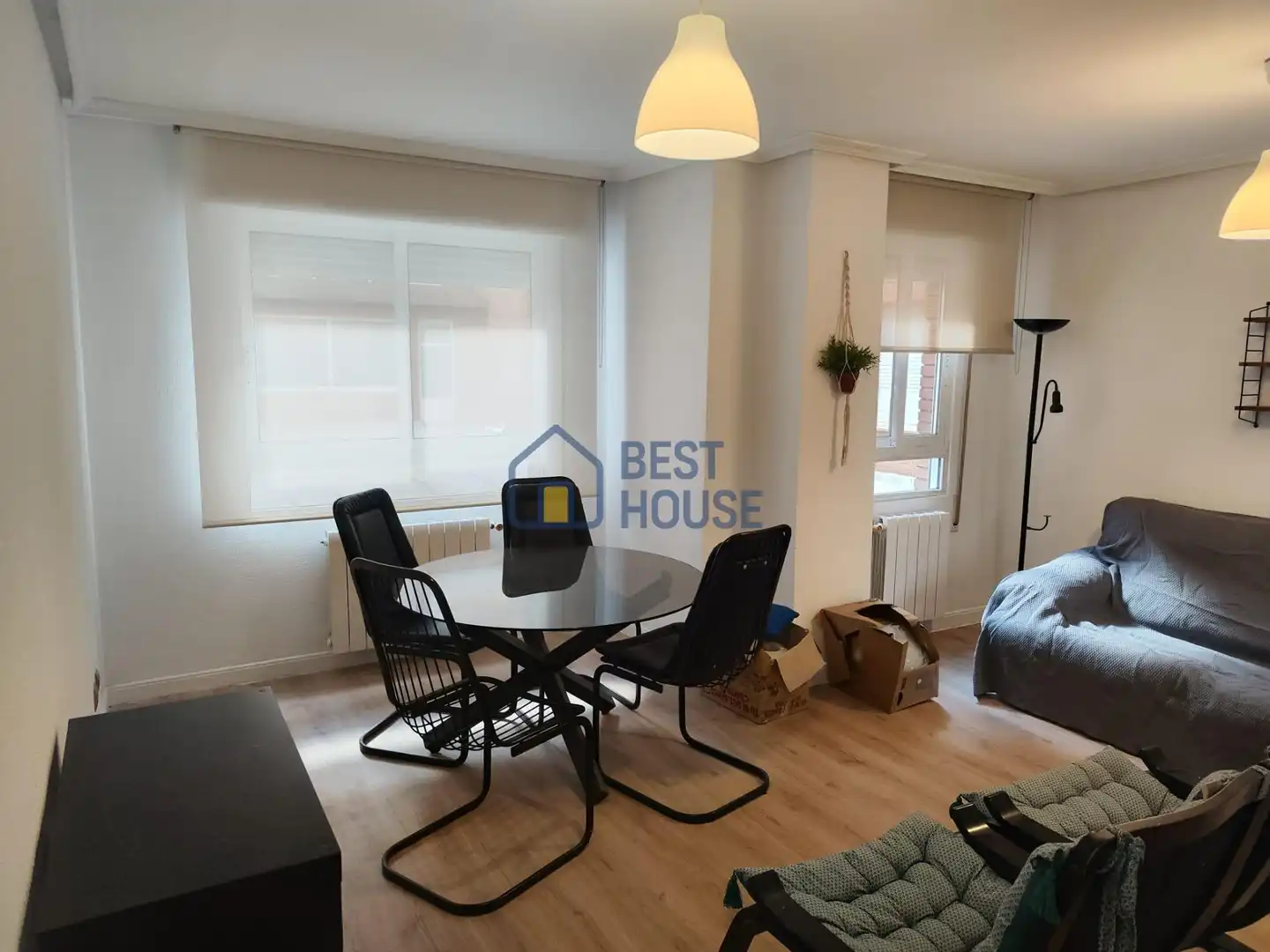 Exterior view of Apartments for rent in León Capital   with Heating, Terrace and Furnished