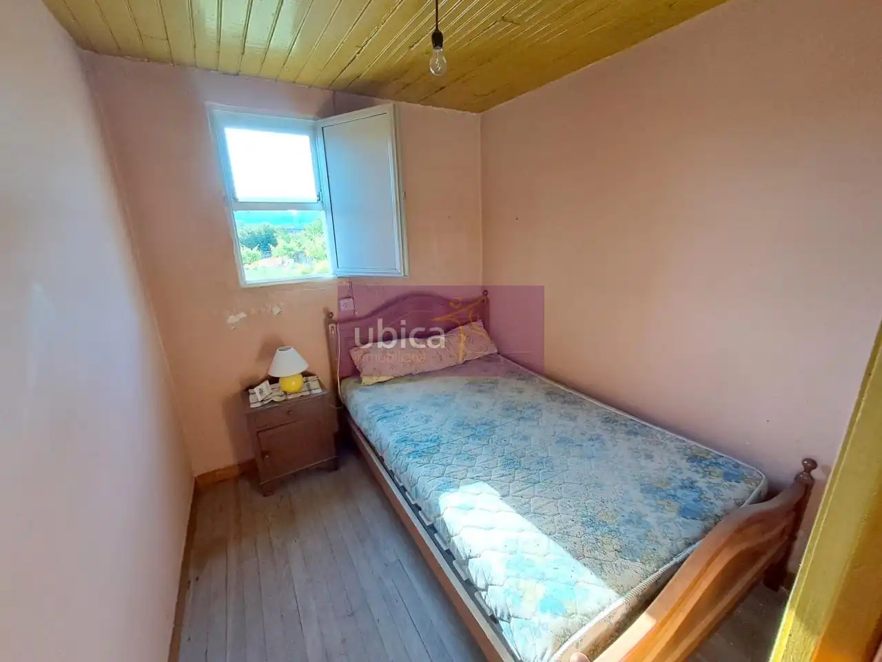 Dormitori de Casa o xalet en venda en Salvaterra de Miño amb Jardí privat i Traster