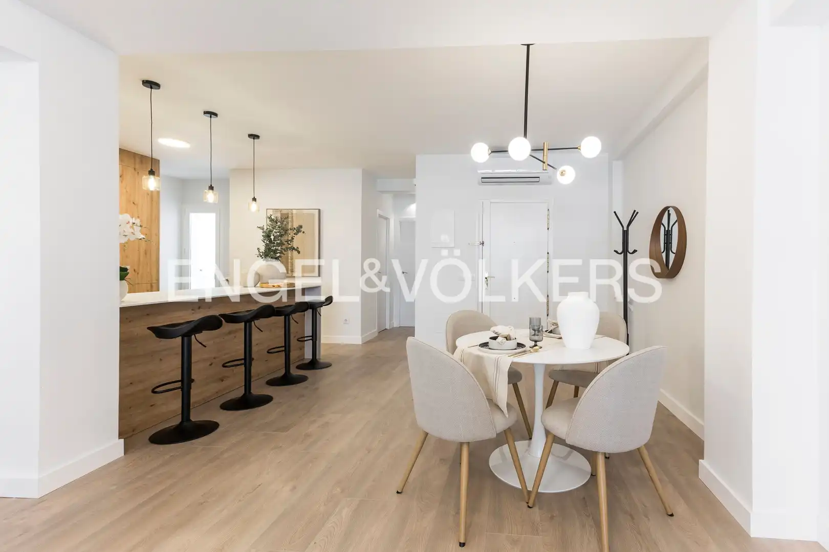 Dining room of Flat for sale in Madrid  with Air Conditioner, Heating and Terrace