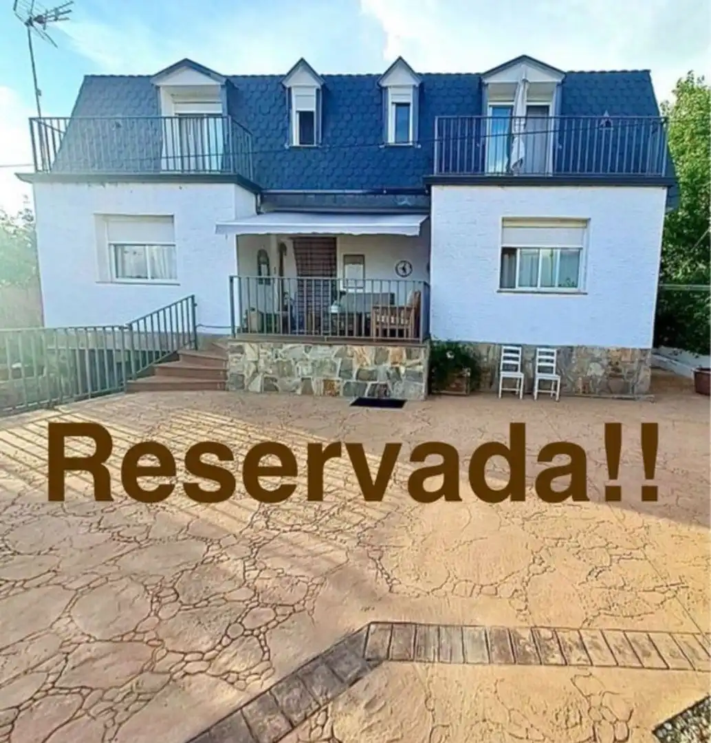 Casa amb piscina en venda a El Viso de San Juan