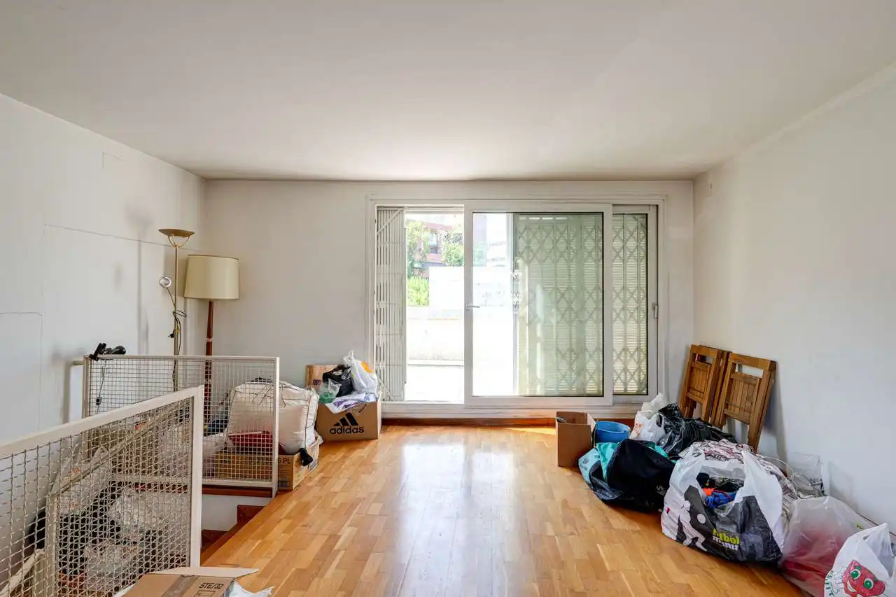 Bedroom of Detached homes for sale in Barcelona  with Air Conditioner, Heating and Terrace