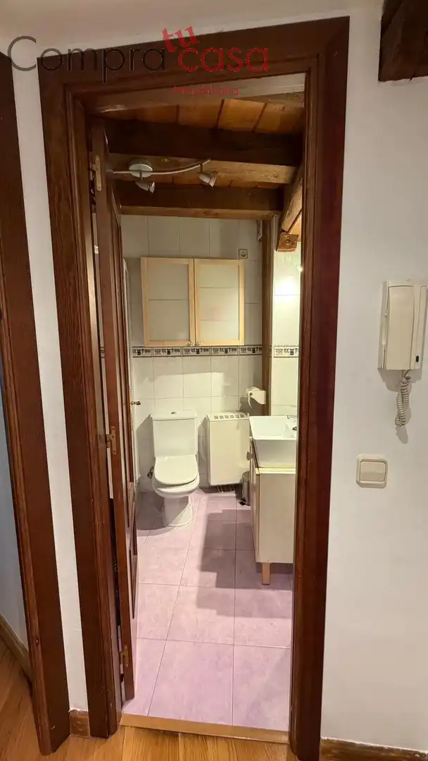 Bathroom of Flat for rent in Segovia  with Heating, Storage room and Balcony