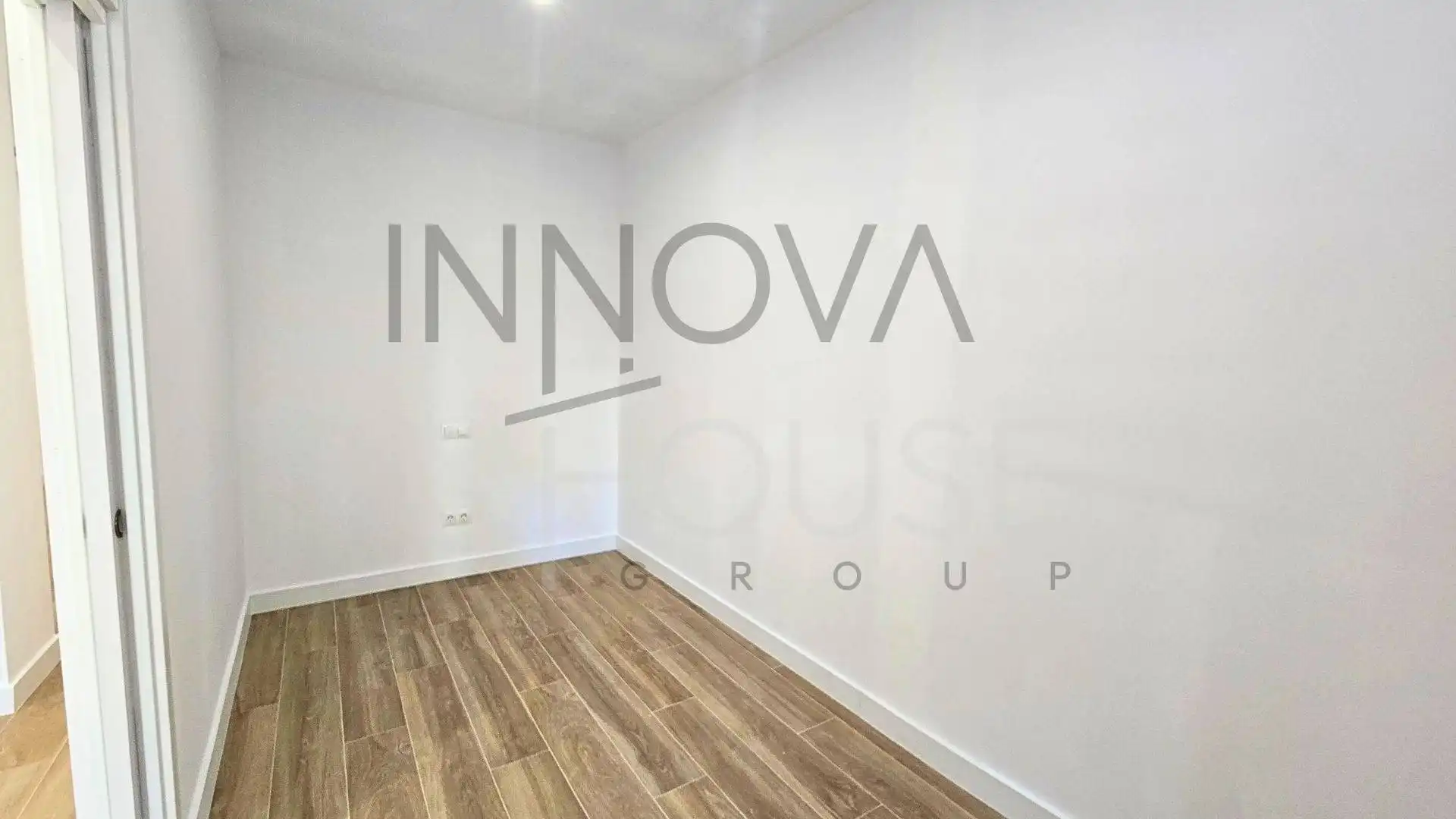 Planta baja en venta en Carrer de les Aigües del Llobregat, La Florida