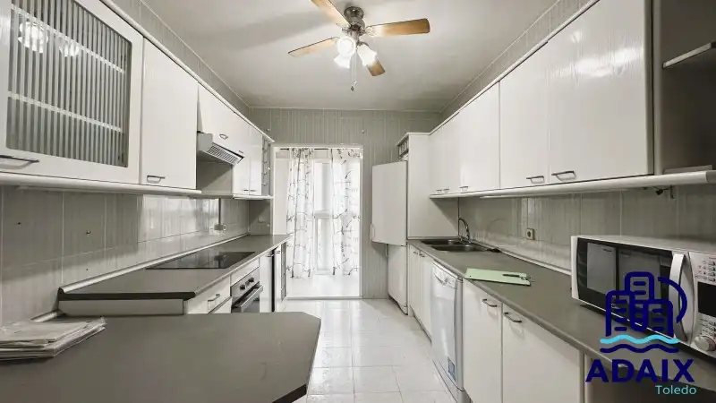 Küche von Haus oder Chalet zum Verkauf in Bargas mit Klimaanlage, Heizung und Terrasse