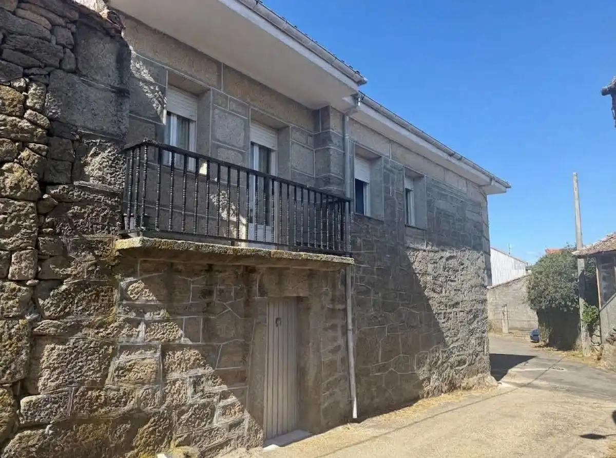 Exterior view of Houses for sale in Calvos de Randín  with Balcony