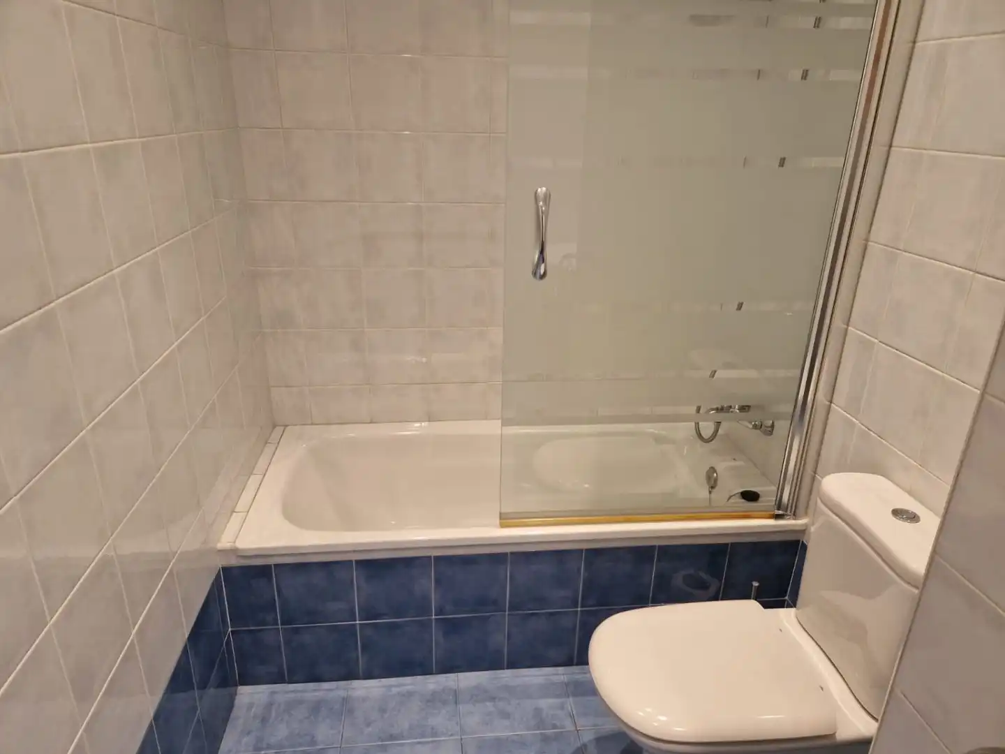 Baño de Dúplex en venta en Torrelavega  con Aire acondicionado y Calefacción