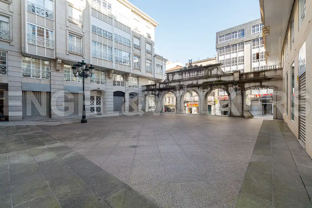 Vista exterior de Pis de lloguer en Vigo  amb Calefacció, Parquet i Moblat