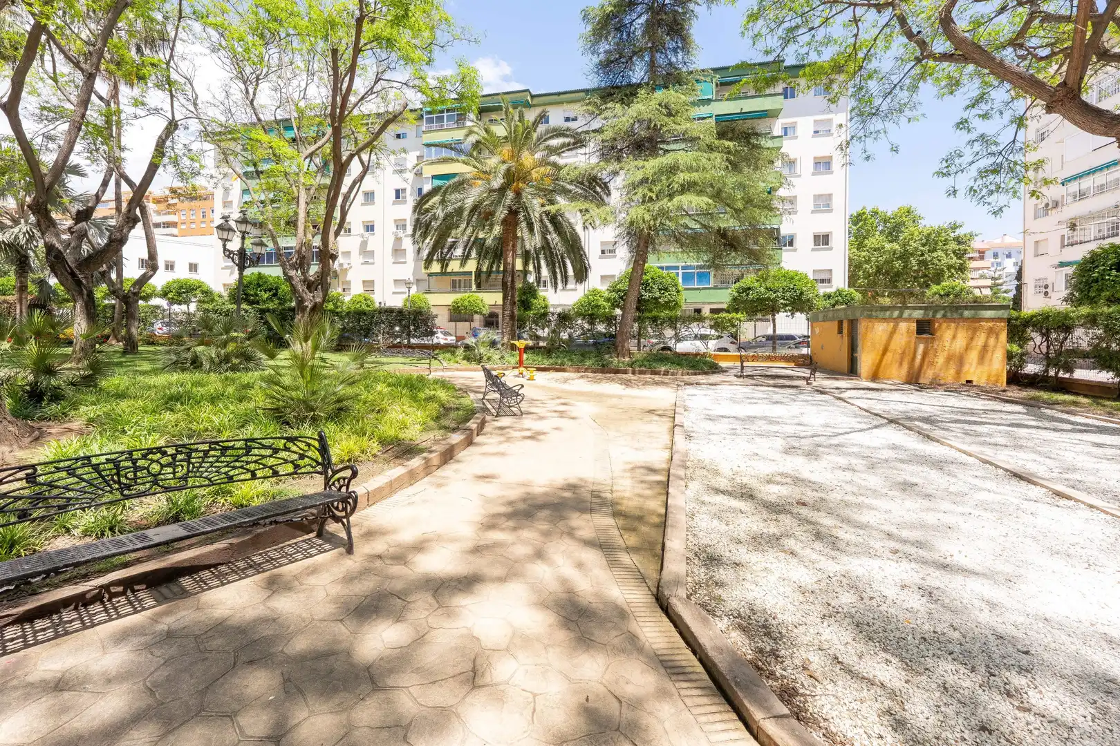 Vista exterior de Piso en venta en Fuengirola con Terraza, Amueblado y Balcón