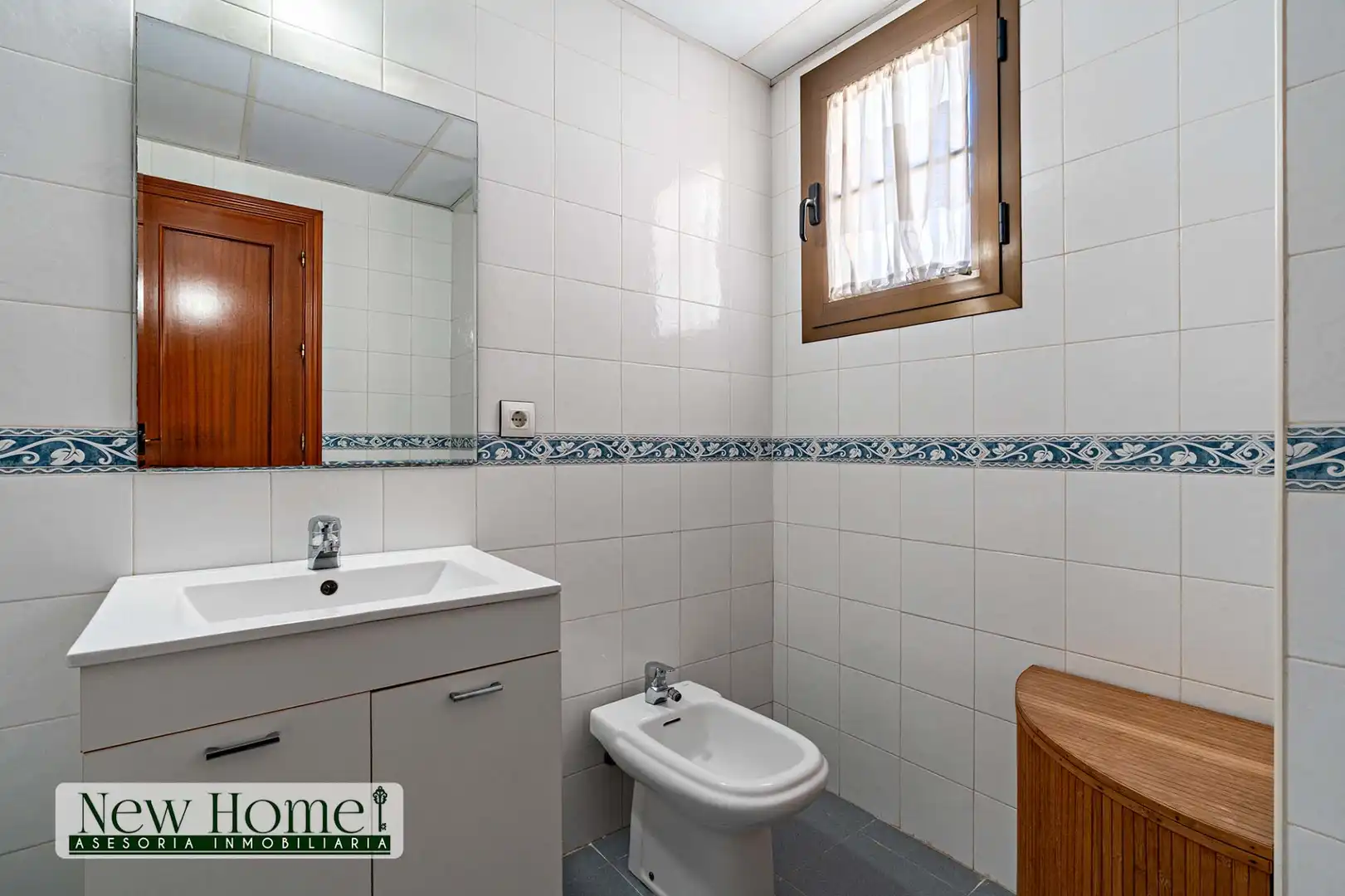 Badezimmer von Dachboden zum Verkauf in Roquetas de Mar mit Klimaanlage, Terrasse und Gemeinschaftspool