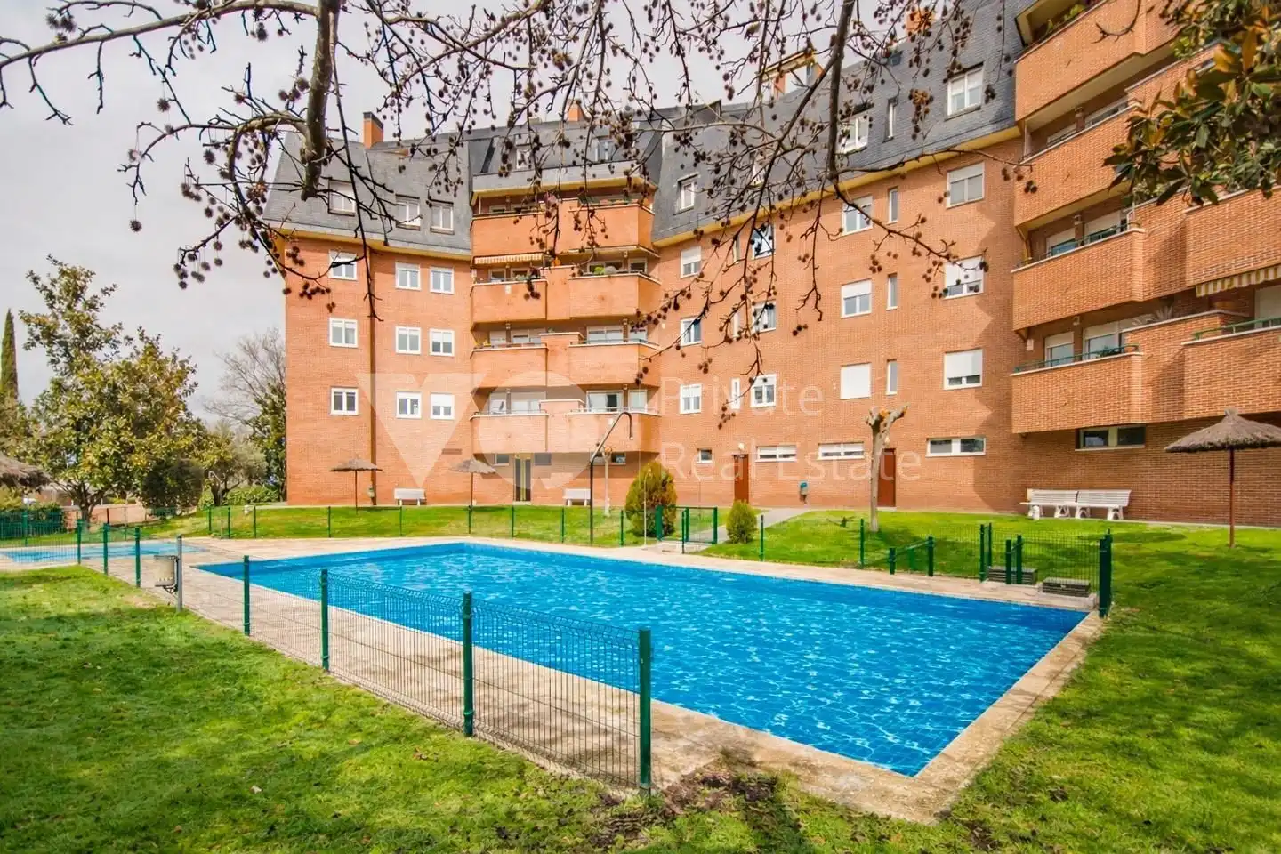 Vista exterior de Dúplex en venta en Majadahonda con Aire acondicionado, Calefacción y Terraza