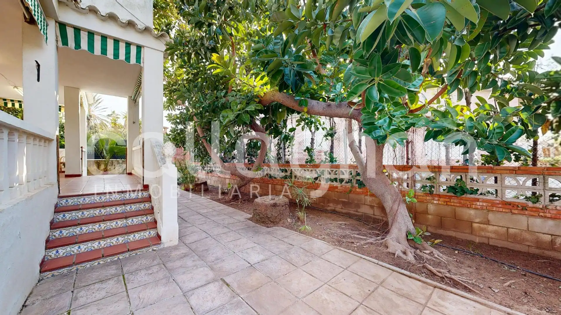 Jardí de Casa o xalet en venda en Sagunto / Sagunt amb Aire condicionat, Calefacció i Jardí privat